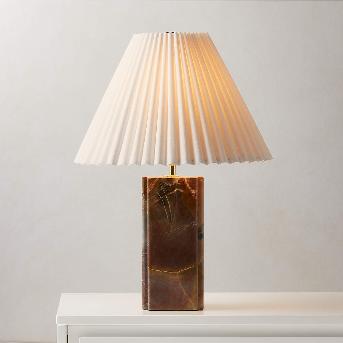 Lampe de table en marbre Calacatta dans des tons bruns